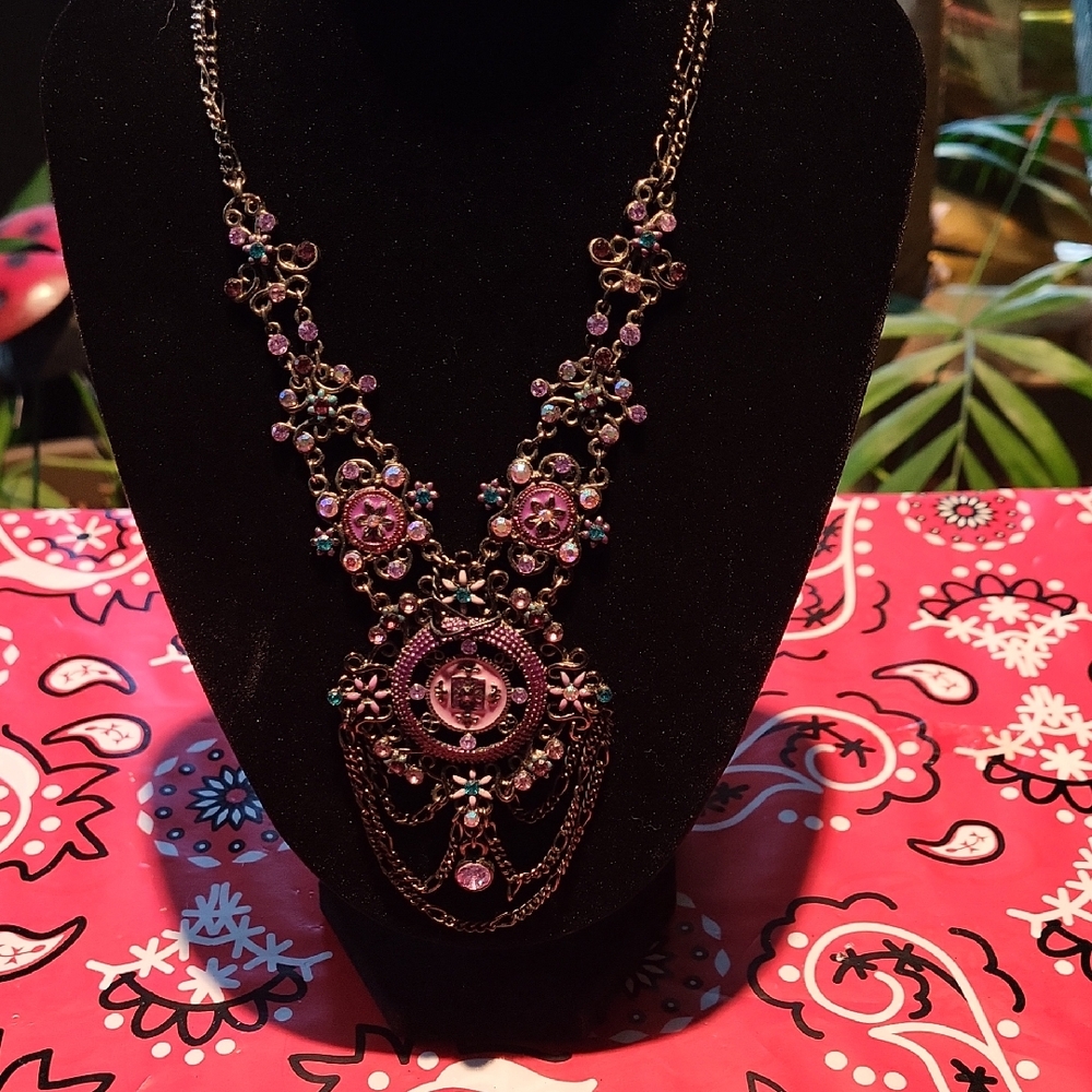 Vintage Elegant Purple Statement Necklace